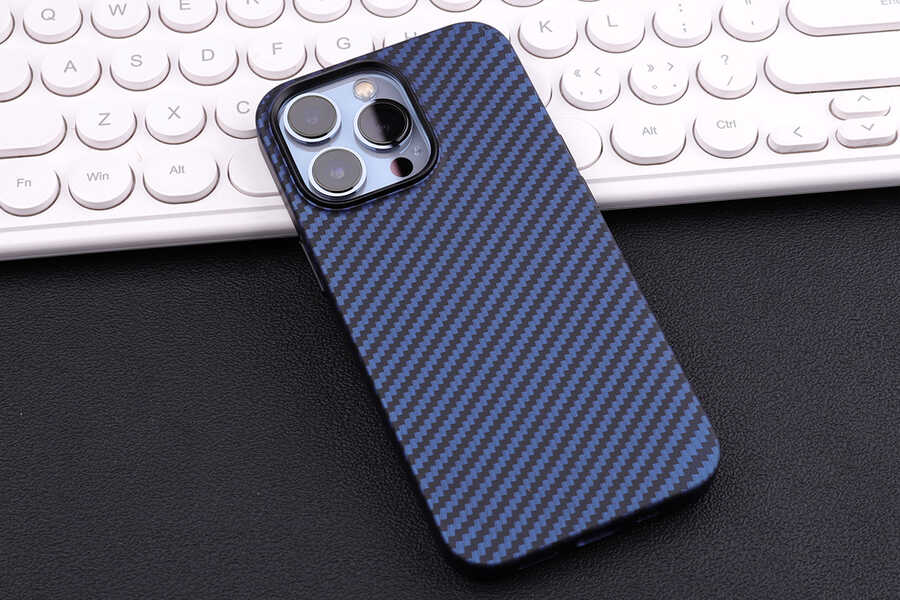 Apple iPhone 13 Pro Kılıf Karbon Fiber Tasarımlı Zore Karbono Kapak